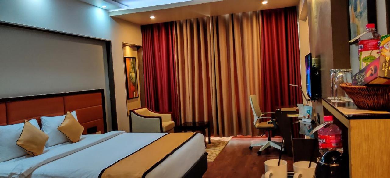 Dimora Hotels And Resorts Thiruvananthapuram Bagian luar foto